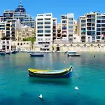 Charming 1br Penthouse In Gzira Daire