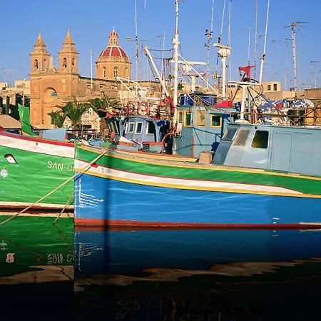 Charming 1br Penthouse In Gzira