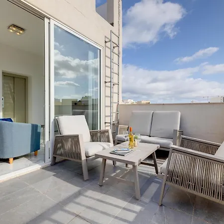 Charming 1br Penthouse In Gzira *