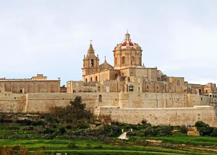 Charming 1br Penthouse In Gzira Lejlighed