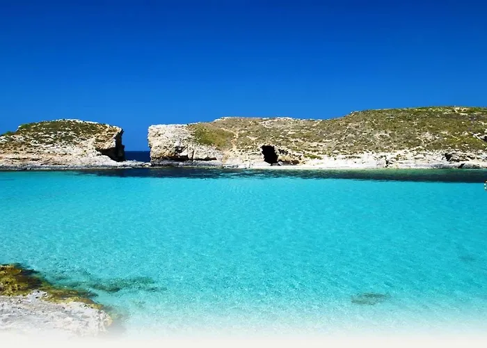 Charming 1br Penthouse In Gzira *