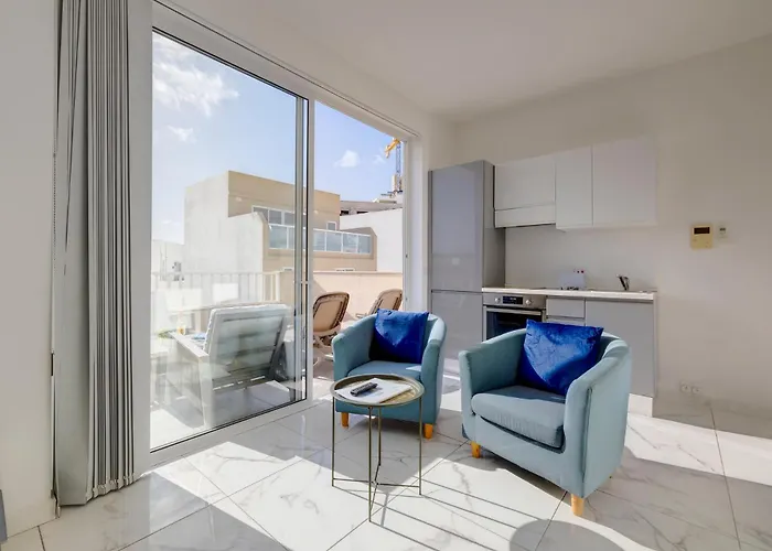 Lejlighed Charming 1br Penthouse In Gzira Sliema