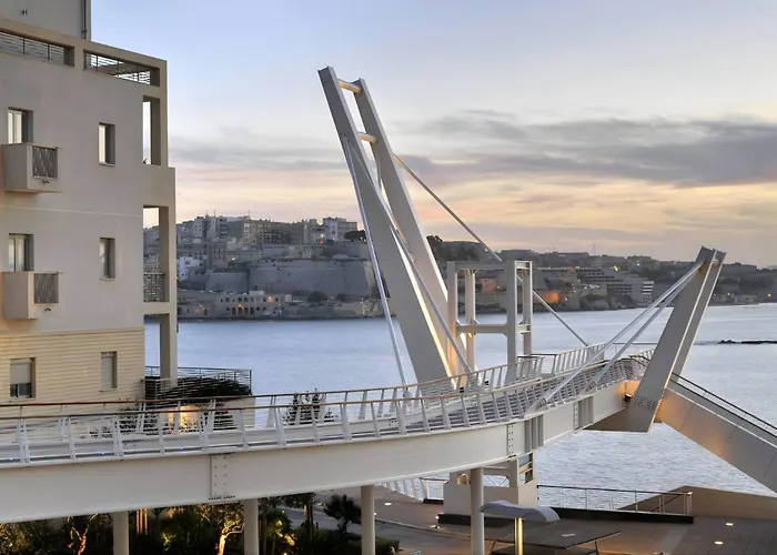 Lejlighed Charming 1br Penthouse In Gzira Sliema