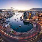 Apartment Charming 1br Penthouse In Gzira