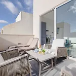 Apartment Charming 1br Penthouse In Gzira *