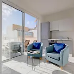 Charming 1br Penthouse In Gzira Apartment *