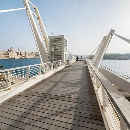 Charming 1br Penthouse In Gzira * Sliema
