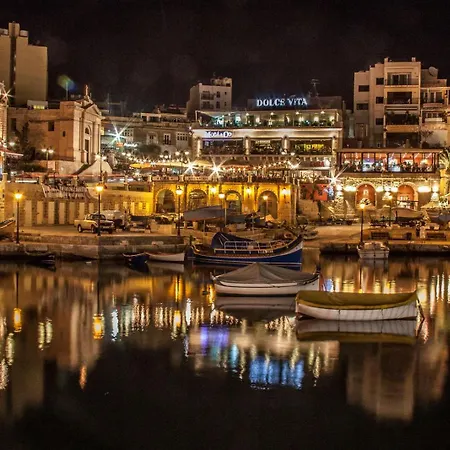 Charming 1br Penthouse In Gzira *